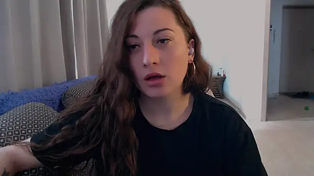Snapshot of Helen_Adams_ chatting on June 30, 5:51 am Helen Adams online show from June 30, 5:51 am