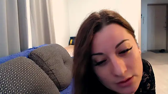 Snapshot of Helen_Adams_ chatting on June 11, 5:15 am Helen Adams online show from June 11, 5:15 am