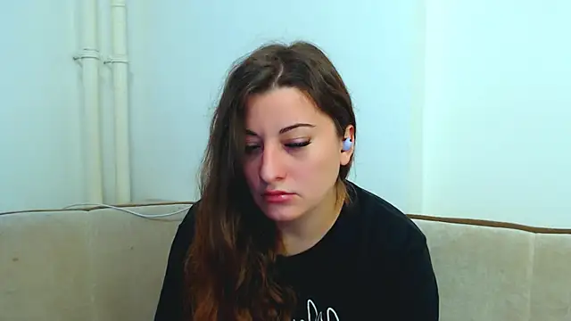 Helen Adams  online show from December 19, 8:23 am