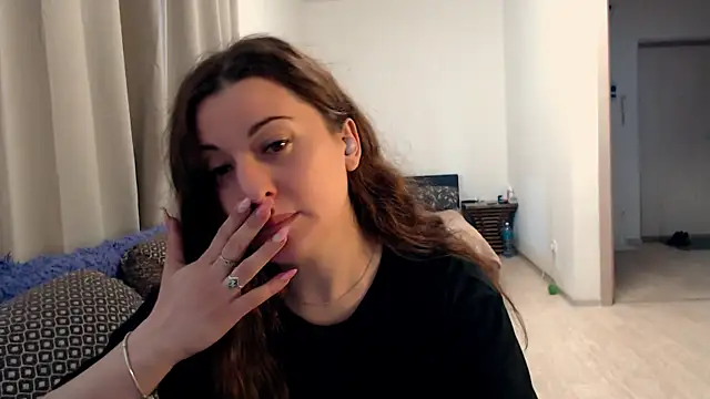 Snapshot of Helen_Adams_ chatting on June 17, 5:07 am Helen Adams online show from June 17, 5:07 am