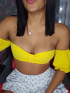 Snapshot of moreninhasilva chatting on July 11, 12:44 am moreninhasilva online show from July 11, 12:44 am