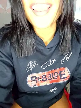 Snapshot of moreninhasilva chatting on May 22, 12:52 am moreninhasilva online show from May 22, 12:52 am