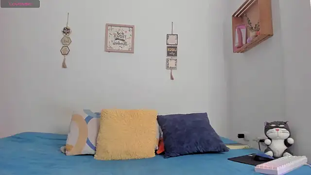 its me miley online show from January 18, 3:15 pm