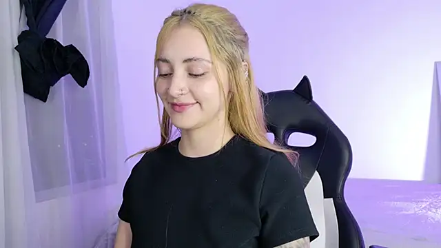 annie mora online show from April 23, 5:14 am