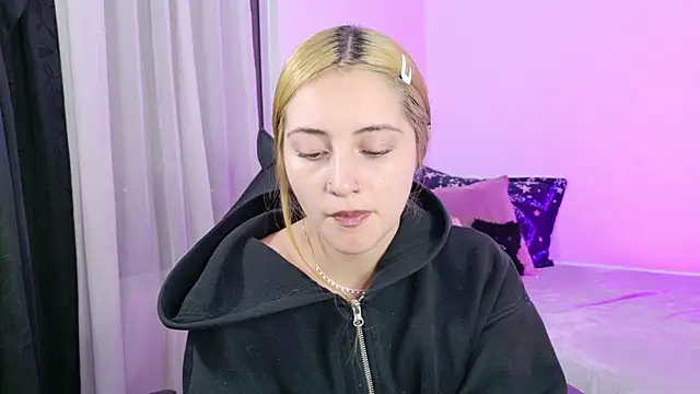 annie mora online show from May 13, 3:13 am