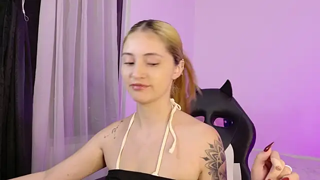 annie mora online show from May 29, 1:11 am