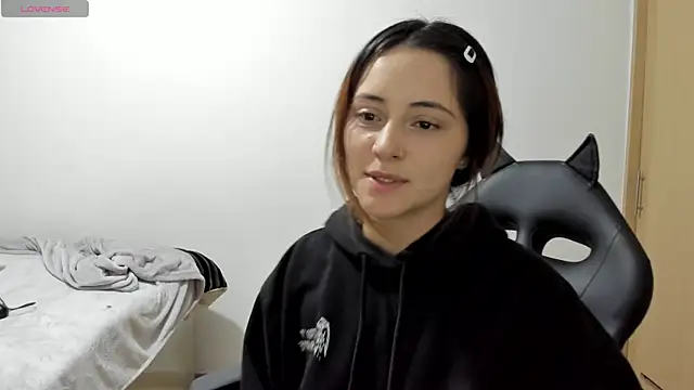 annie mora online show from September 26, 12:28 am