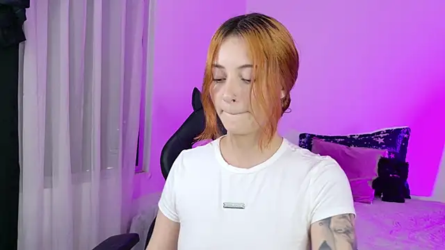 annie mora online show from March 11, 1:10 am