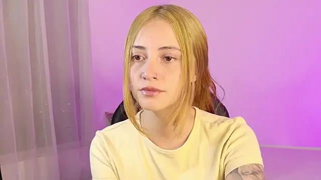 annie mora online show from April 14, 2:27 am