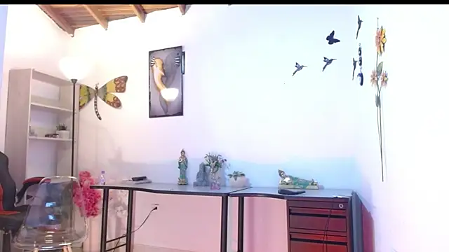 misspandora  online show from October 13, 3:46 pm