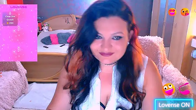 Ariellefoxy online show from May 24, 7:14 pm