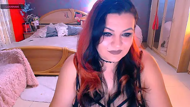 Ariellefoxy online show from February 5, 7:32 pm