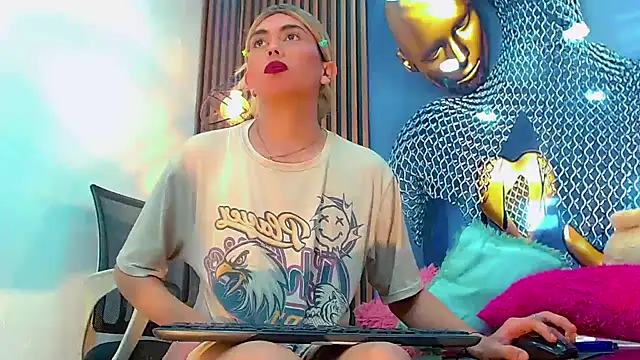 Daniela Pink  online show from June 7, 9:53 pm
