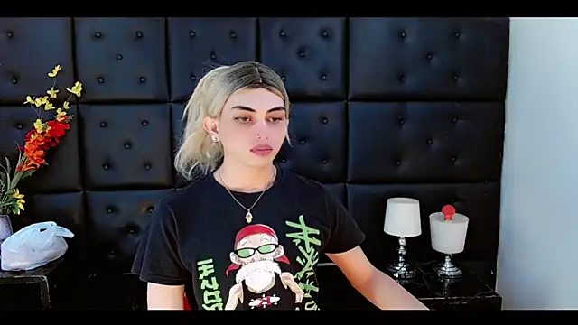 Daniela Pink  online show from March 8, 7:50 pm