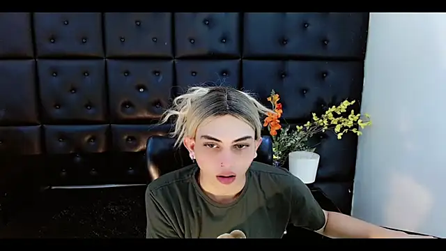 Daniela Pink  online show from February 11, 7:36 pm