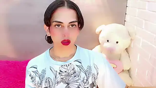 Daniela Pink  online show from October 24, 8:08 pm