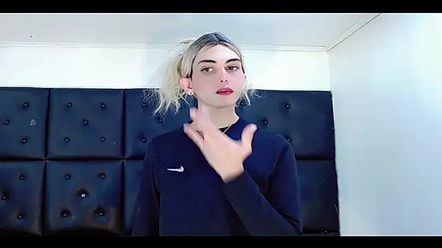 Daniela Pink  online show from March 1, 8:09 pm