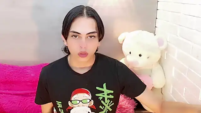 Daniela Pink  online show from November 14, 7:50 pm