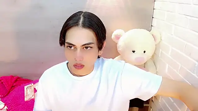 Daniela Pink  online show from November 5, 7:28 pm