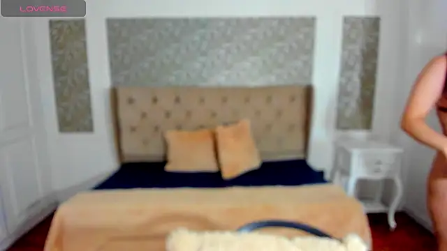 KimWessel  online show from March 16, 7:49 pm