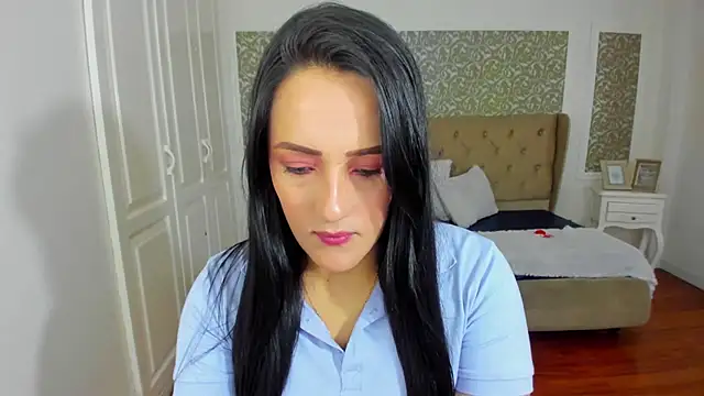 KimWessel  online show from June 2, 7:47 pm
