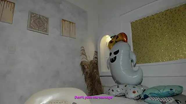 Tahira 21  online show from October 21, 6:40 pm