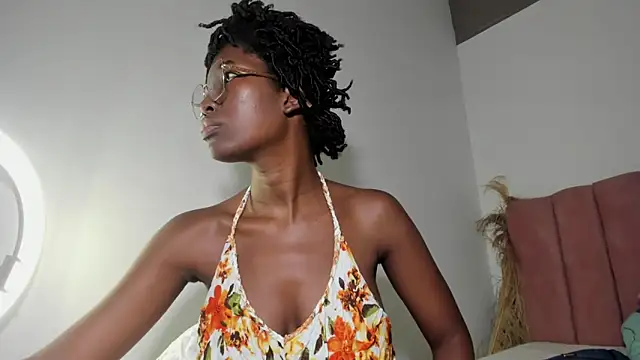 Tahira 21  online show from December 1, 7:04 pm