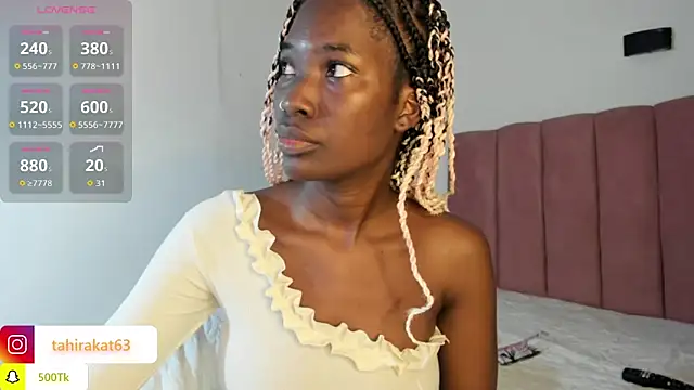 Tahira 21  online show from February 6, 8:05 pm