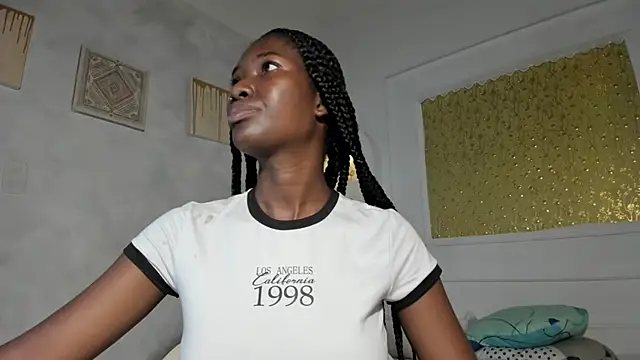 Tahira 21  online show from October 20, 7:03 pm