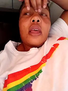 Snapshot of Fantasy1976 chatting on March 9, 2:10 pm Fantasy1976 online show from March 9, 2:10 pm