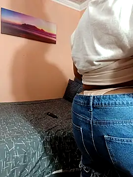 Snapshot of Fantasy1976 chatting on November 29, 3:23 pm Fantasy1976 online show from November 29, 3:23 pm