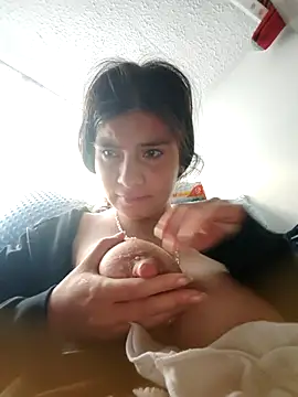 Snapshot of Sasha_smith23 chatting on November 27, 11:32 am Sasha smith23 online show from November 27, 11:32 am