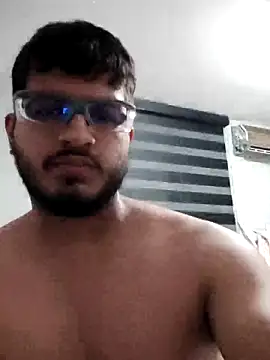 Snapshot of StripArt_ chatting on October 17, 3:32 am StripArt online show from October 17, 3:32 am