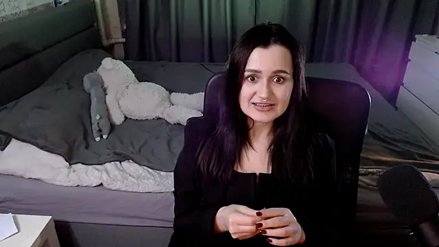 KiraYammy online show from December 28, 1:18 am