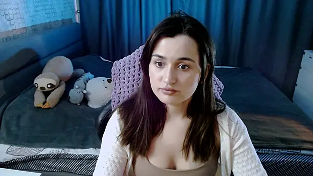 KiraYammy online show from February 6, 2:04 pm