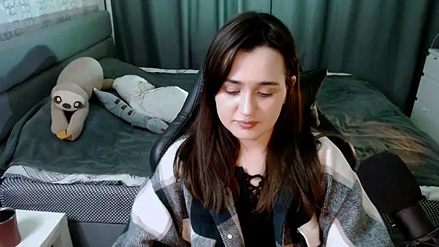 KiraYammy online show from February 14, 5:57 pm