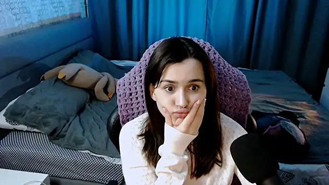 KiraYammy online show from February 6, 3:48 am