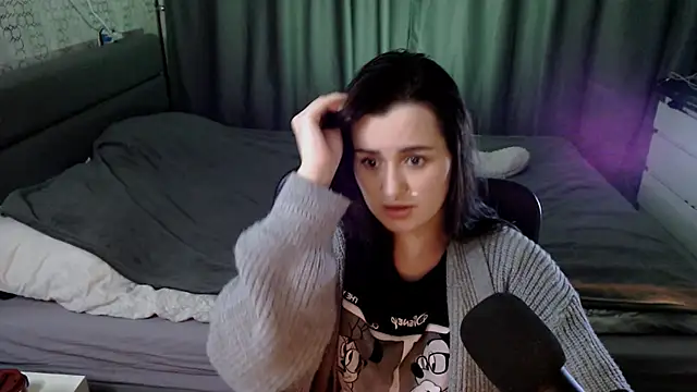 KiraYammy online show from January 1, 1:04 am