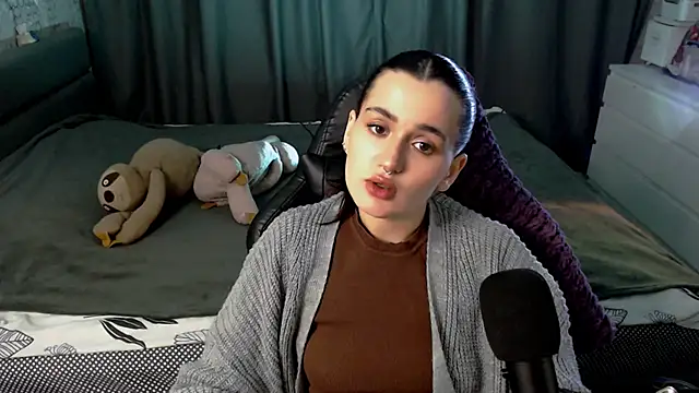 Snapshot of KiraYammy chatting on February 12, 10:31 pm KiraYammy online show from February 12, 10:31 pm