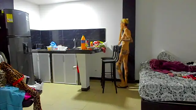 Snapshot of barbara_anal_squirt_ chatting on March 13, 11:27 pm barbara anal squirt online show from March 13, 11:27 pm
