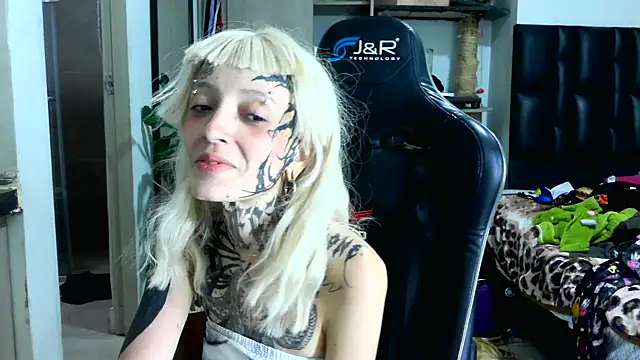 Snapshot of barbara_anal_squirt_ chatting on September 16, 4:02 am barbara anal squirt online show from September 16, 4:02 am