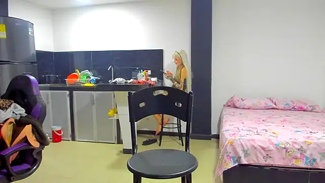 Snapshot of barbara_anal_squirt_ chatting on March 19, 8:12 am barbara anal squirt online show from March 19, 8:12 am