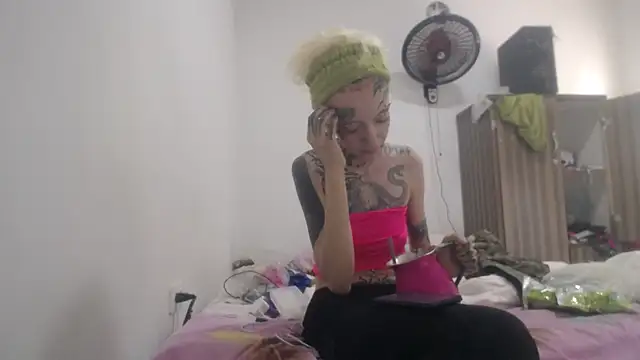 barbara anal squirt  online show from April 8, 9:16 pm