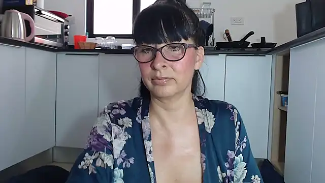 HellenLatin online show from May 24, 9:36 pm