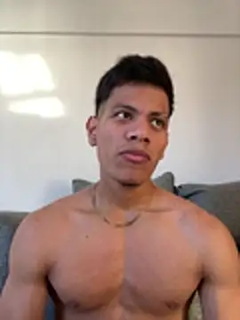 bbchocolate27 online show from March 7, 9:31 pm