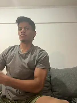 bbchocolate27 online show from April 13, 11:31 pm