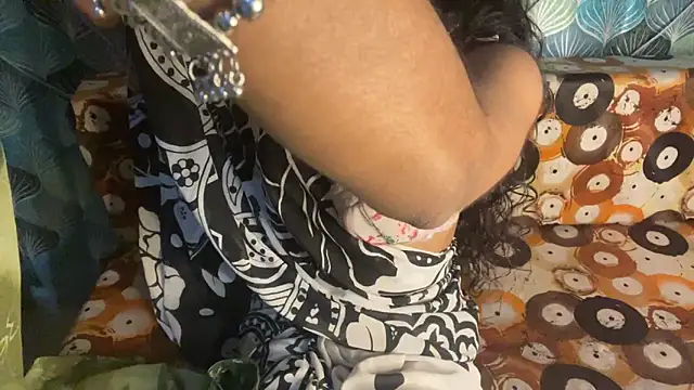 shuhana  online show from November 28, 5:07 am