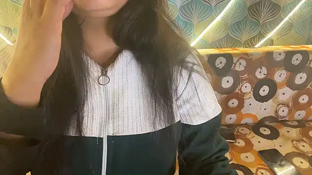 shuhana  online show from November 26, 5:18 am