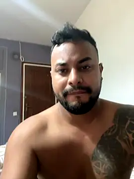 erick31jose online show from December 5, 8:28 pm