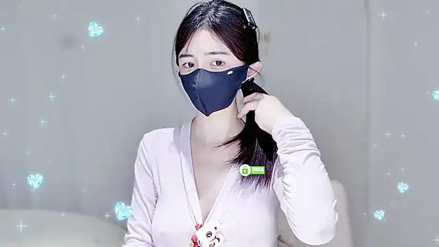 Snapshot of Duduludululu chatting on February 14, 6:24 am Duduludululu online show from February 14, 6:24 am